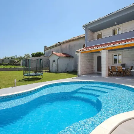 Holiday home Mario 2 By Interhome *