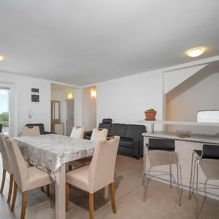 Holiday home Mario 2 By Interhome