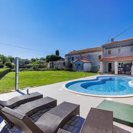 Vakantiehuis Mario 2 By Interhome Hreljići